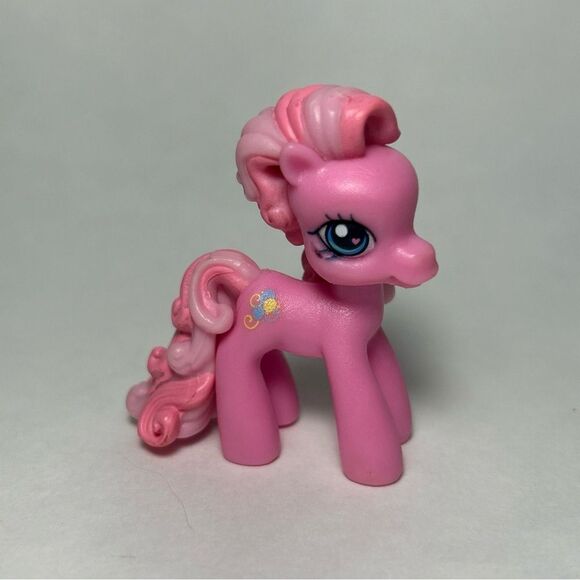 My Little Pony 2006 Ponyville Pinkie Pie Hasbro Figure MLP - Picture 1 of 7